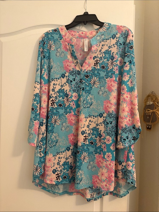 Scarlett Tops - Scarlett Floral V-Neck Tunic - Aqua & Pink